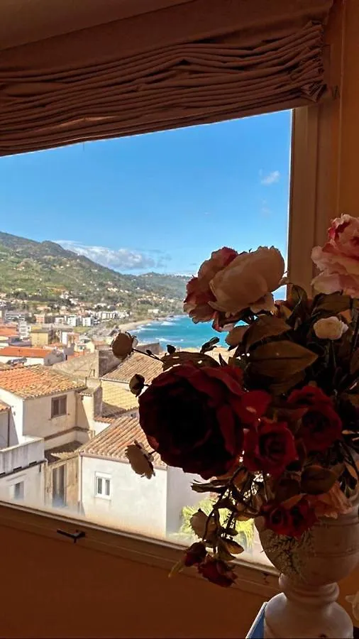 Bed and Breakfast Il Pino E La Rosa Чефалу 0*,