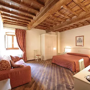 https://hotel-villa-s-michele.it-tuscanyhotel.com